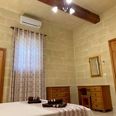 Mejda Case de vacanță